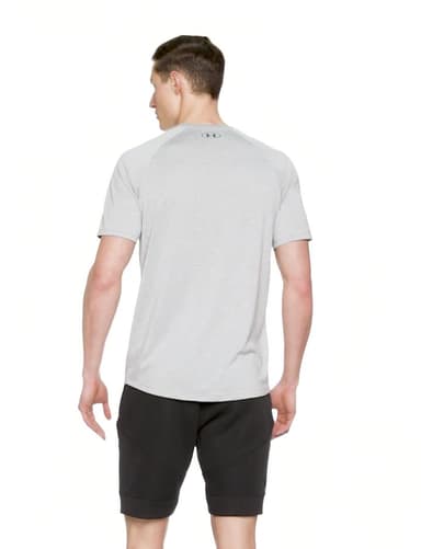 Under Armour Men Tech 2. Shortsleeve, Light and Breathable Sports T-Shirt, Gym Clothes, Wicks Away Sweat & Dries Very Fast