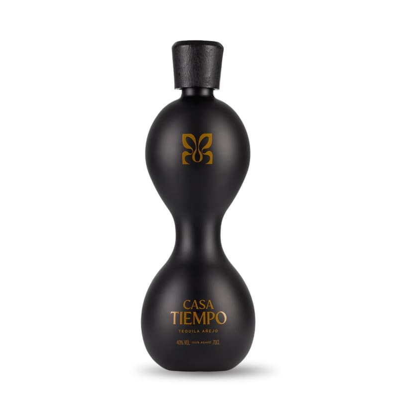 Casa Tiempo Anejo Tequila | 70cl | 40% ABV | 100% Agave | Additive Free | Crafted in San Miguel de Allende | Oak Aged | Premium Sipping Tequila | Dark Chocolate & Dried Fruit