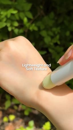 COSRX Ultra-Light Invisible Sunscreen SPF 50 Face Moisturiser, PA++++ Korean Sunscreen, Non Oily Sun Cream, UVA/UVB Protection, Daily Hydrating Sun Lotion, No White Cast 50mL