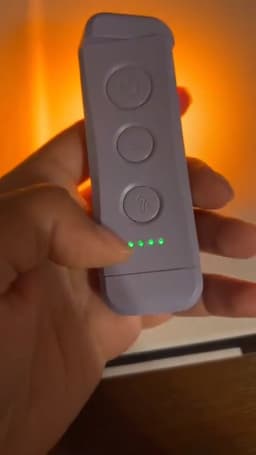 Glocusent Reading Light Book Light Clip On,Eye Caring Reading Lights for Books in Bed, 3 Colours & 5 Brightness Dimmable, Portable & Flexible, Long Lasting up to 80 hrs, Perfect for Book Lover